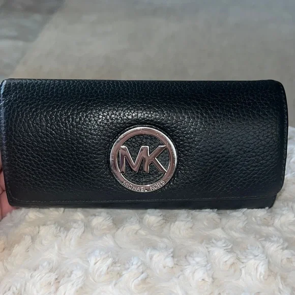 MICHAEL Michael Kors Bags Gently Used Michael Kors Black Continental Wallet Poshmark